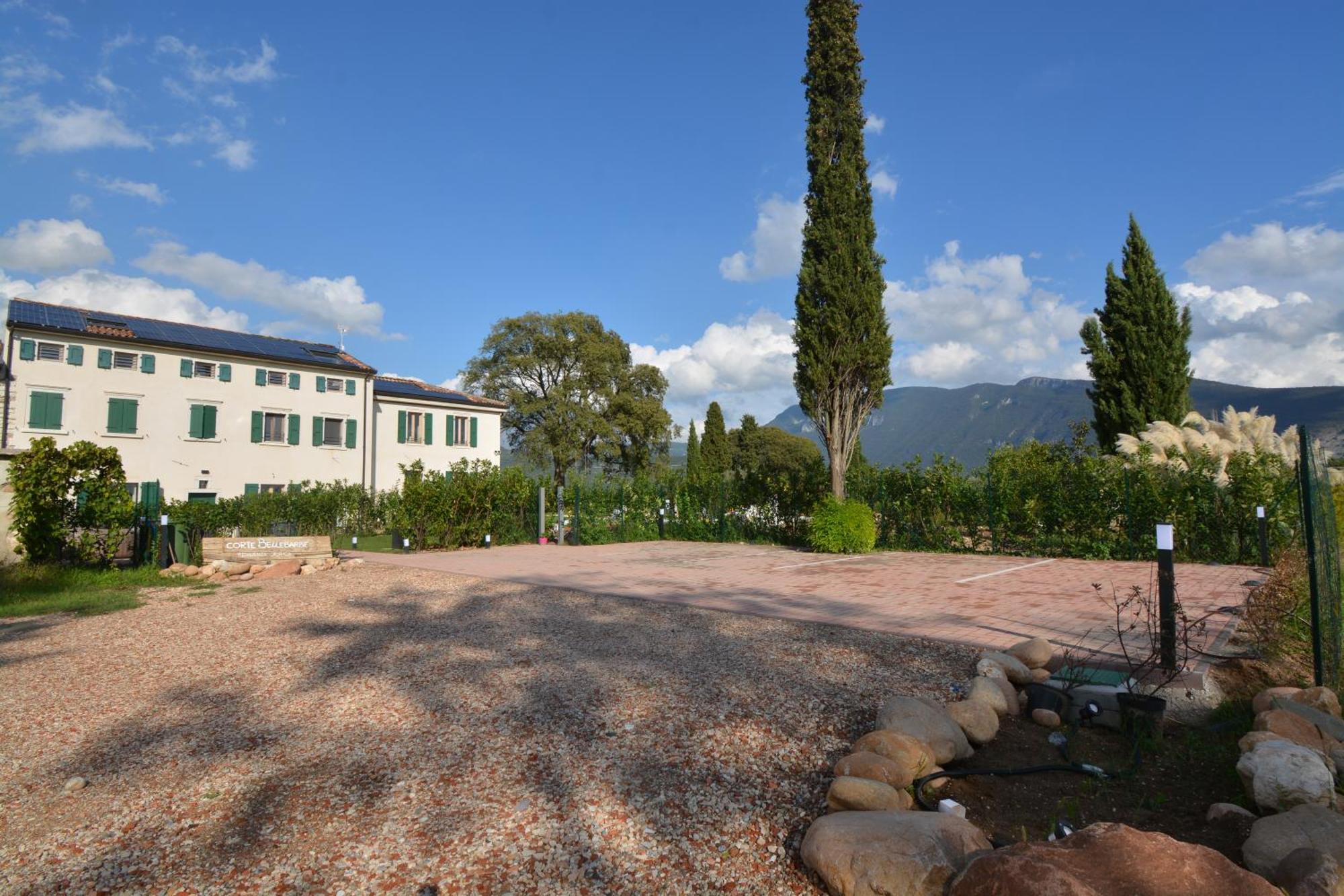Residence Corte Bellebarbe Rivoli Veronese Exterior foto